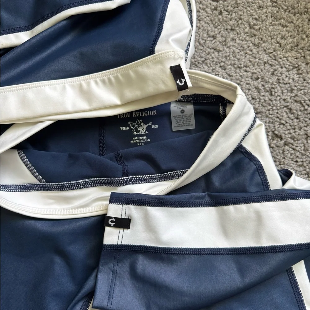 True Religion Set - Picture 2 of 4